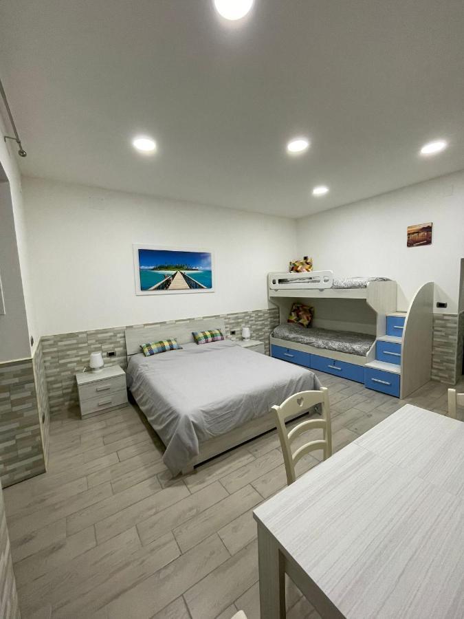 Casa Vacanze Luisa Napoli Eksteriør billede
