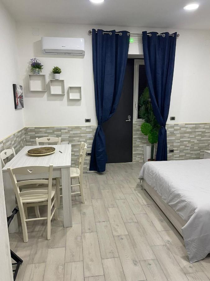 Casa Vacanze Luisa Napoli Eksteriør billede