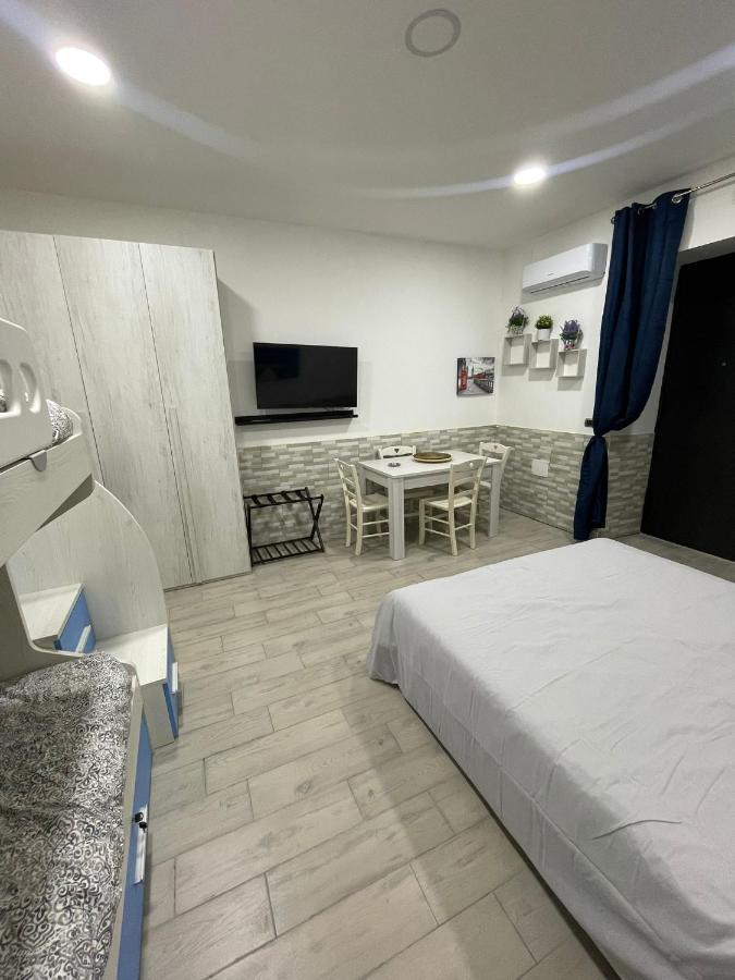 Casa Vacanze Luisa Napoli Eksteriør billede