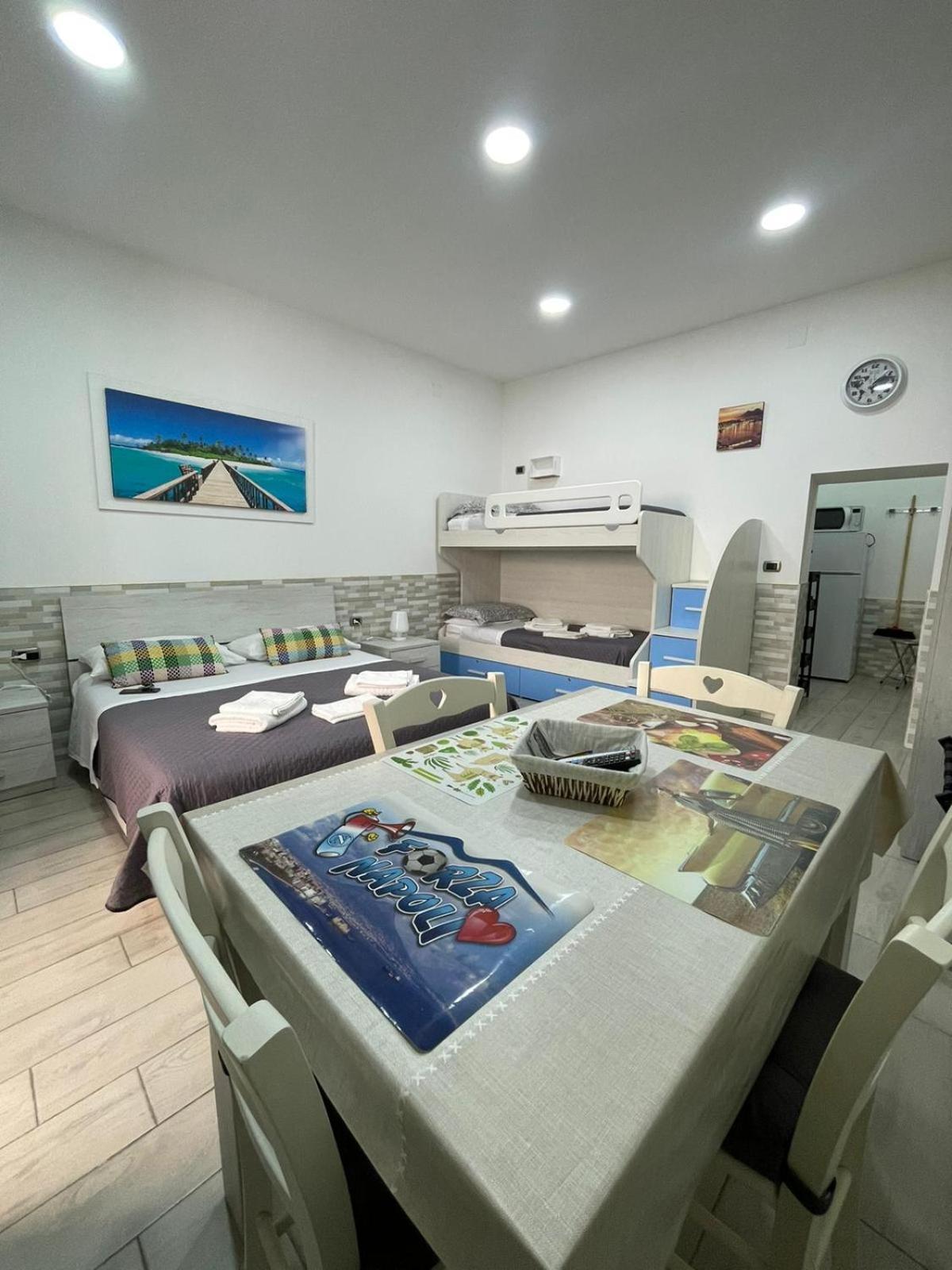 Casa Vacanze Luisa Napoli Eksteriør billede